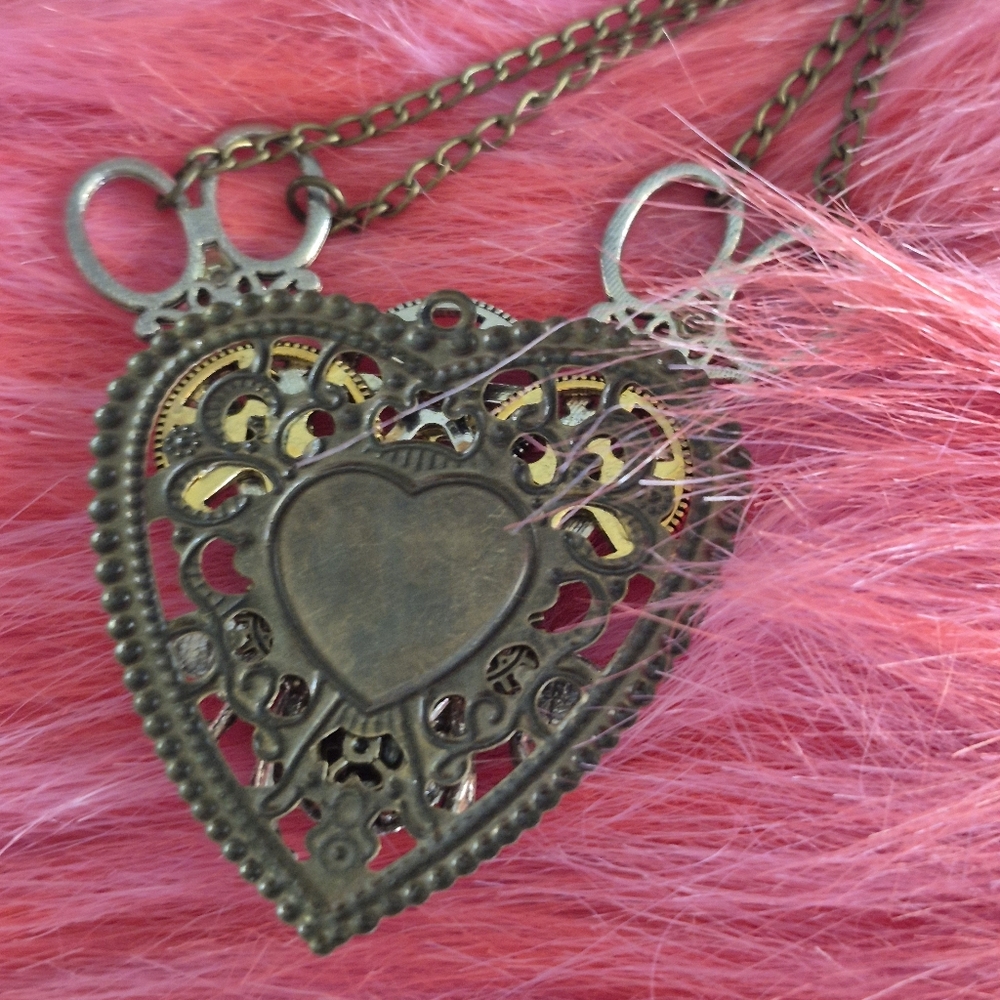 Steampunk Heart Pendant Necklace - Picture 4 of 7